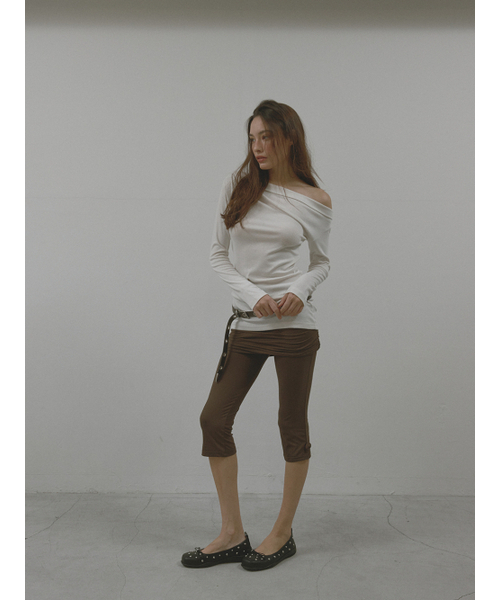 ASURA(アスラ)の「FOLD ONE SHOULDER T (IVORY)(Tシャツ/カットソー・レディース・その他・OS)」の3枚目の写真