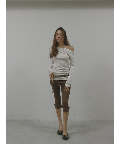 ASURA(アスラ)の「FOLD ONE SHOULDER T (IVORY)(Tシャツ/カットソー・レディース・その他・OS)」の4枚目の写真