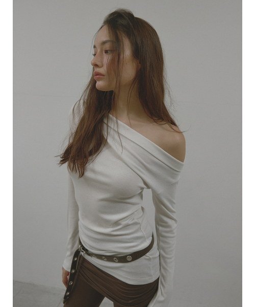 ASURA(アスラ)の「FOLD ONE SHOULDER T (IVORY)(Tシャツ/カットソー・レディース・その他・OS)」の7枚目の写真