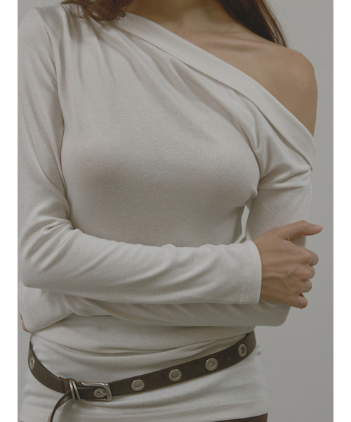 ASURA(アスラ)の「FOLD ONE SHOULDER T (IVORY)(Tシャツ/カットソー・レディース・その他・OS)」の10枚目の写真