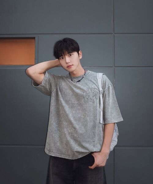 WANGGWAN(ワングァン)の「エッチドクロスウォッシングTシャツ(グレー)(Tシャツ/カットソー・メンズ・その他・LARGE/MEDIUM/SMALL)」の18枚目の写真
