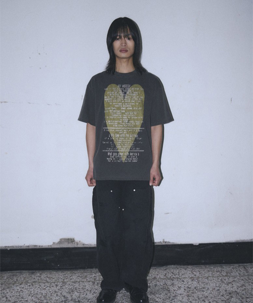 UNTITLED SEOUL（アンタイトル ソウル）の「アンタイトル ハートロゴ ピグメントウォッシュ 半袖 ウォッシュドブラック（Tシャツ/カットソー・メンズ・その他・MEDIUM/LARGE）」の3枚目の写真