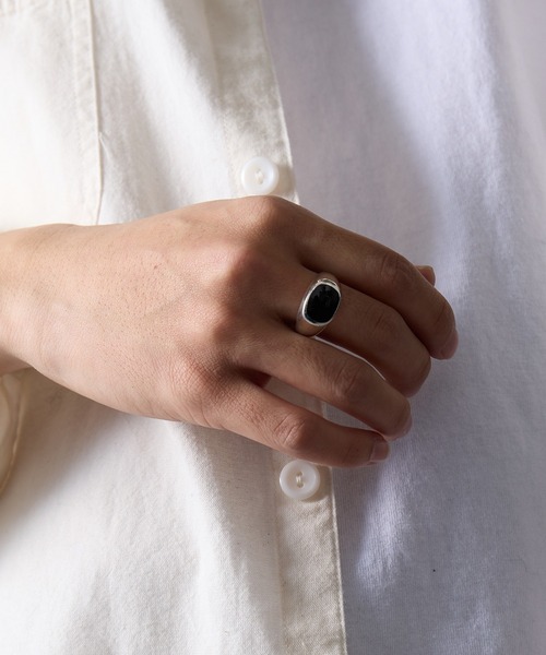 MAISON CLUB(メゾンクラブ)の「【MAISON CLUB】KAY RING Type-Oval Free Size/フリーサイズ/シルバ-925/Silver925 KUN(リング・メンズ・ブラック/ホワイト・FREE)」の13枚目の写真