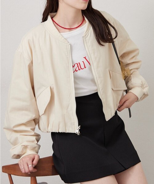 mystic(ミスティック)の「サテンショートブルゾン(ブルゾン・レディース・アイボリー/ブラック/ブルー・FREE)」の2枚目の写真