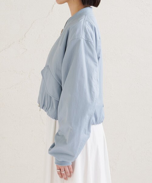 mystic(ミスティック)の「サテンショートブルゾン(ブルゾン・レディース・アイボリー/ブラック/ブルー・FREE)」の16枚目の写真