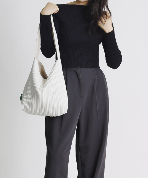 GREEN STUFF（グリーンスタッフ）の「seem full bag 62 - skin texture black（ショルダーバッグ・レディース・その他・FREE）」の6枚目の写真
