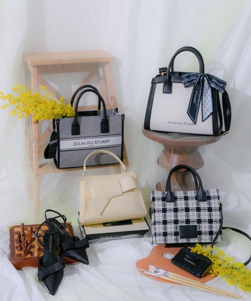JILL by JILL STUART(ジルバイジルスチュアート)の「バイカラーコンビトート小(トートバッグ・レディース・ベージュ/グレー/ブラック・FREE)」の5枚目の写真