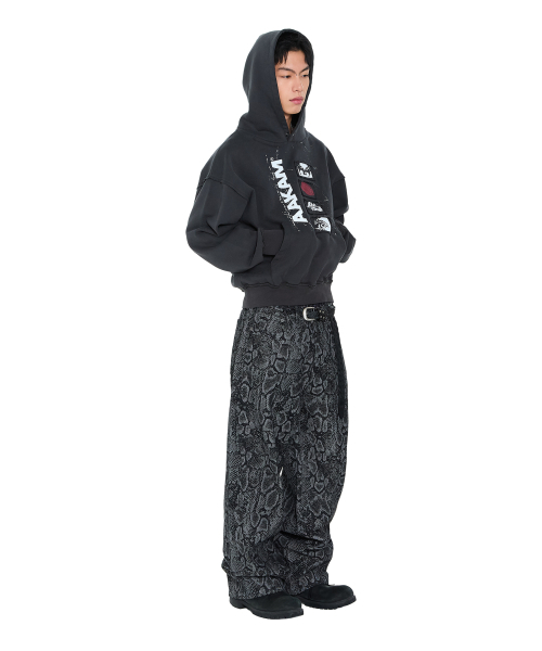 AAKAM(アーカム)の「Python Patterned Denim Pants (Black)(デニムパンツ・レディース・その他・1/2)」の14枚目の写真