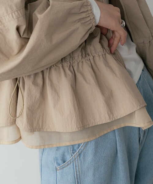 GALLEST(ギャレスト)の「シャーリングペプラムブルゾン(ブルゾン・レディース・ブラック/ベージュ・34/38)」の10枚目の写真