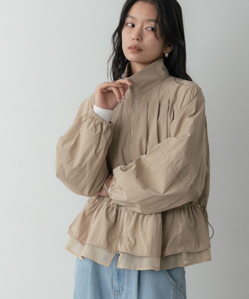 GALLEST(ギャレスト)の「シャーリングペプラムブルゾン(ブルゾン・レディース・ブラック/ベージュ・34/38)」の11枚目の写真