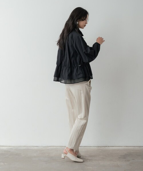 GALLEST(ギャレスト)の「シャーリングペプラムブルゾン(ブルゾン・レディース・ブラック/ベージュ・34/38)」の14枚目の写真