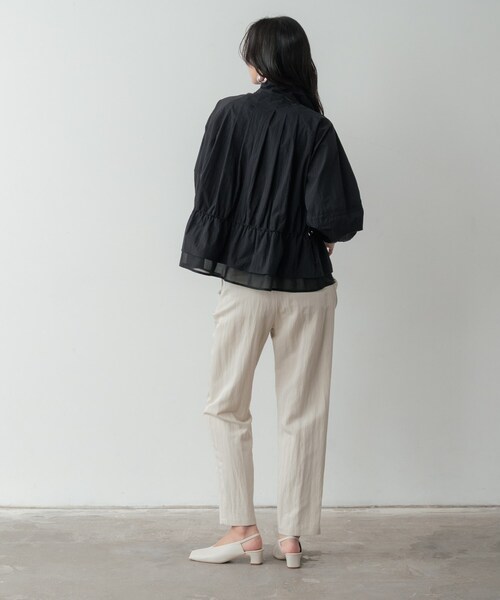 GALLEST(ギャレスト)の「シャーリングペプラムブルゾン(ブルゾン・レディース・ブラック/ベージュ・34/38)」の15枚目の写真