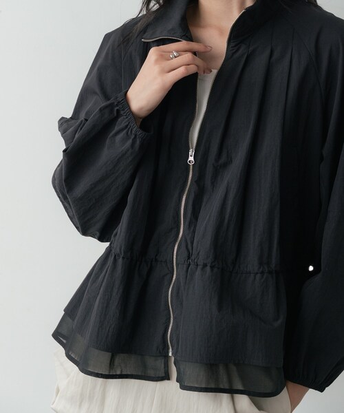 GALLEST(ギャレスト)の「シャーリングペプラムブルゾン(ブルゾン・レディース・ブラック/ベージュ・34/38)」の20枚目の写真