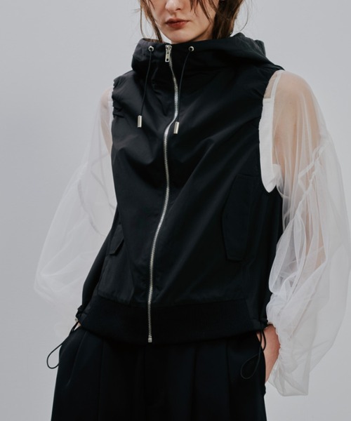 Julep(ジュレップ)の「Hoodie Vest(ベスト・レディース・ライトカーキ/ベージュ/ブラック・FREE)」の2枚目の写真