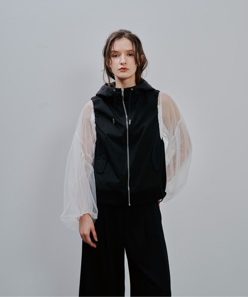 Julep(ジュレップ)の「Hoodie Vest(ベスト・レディース・ライトカーキ/ベージュ/ブラック・FREE)」の4枚目の写真