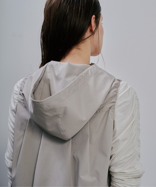 Julep(ジュレップ)の「Hoodie Vest(ベスト・レディース・ライトカーキ/ベージュ/ブラック・FREE)」の21枚目の写真