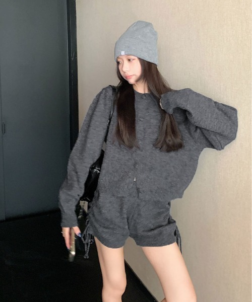 kirakiraShop(キラキラショップ)の「クルーネック ニット カーディガン セットアップ(ニット/セーター・レディース・グレー/ブラック・FREE)」の4枚目の写真