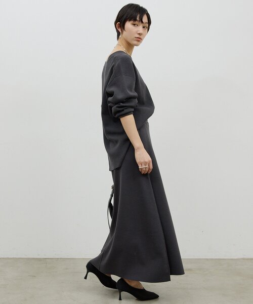 GALLARDAGALANTE(ガリャルダガランテ)の「【セットアップ対応】ニットフレアスカート(スカート・レディース・チャコールグレー/グレイッシュベージュ・FREE)」の7枚目の写真