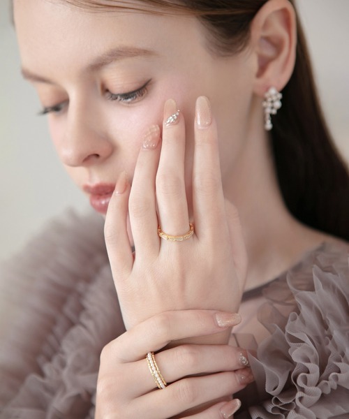 Leja(レジャ)の「【LEJA】ゴールドスクエアビジューリング結婚式 パーティー 成人式 二次会 同窓会 お呼ばれ オケージョン 20代 30代(リング・レディース・ゴールド・FREE)」の3枚目の写真