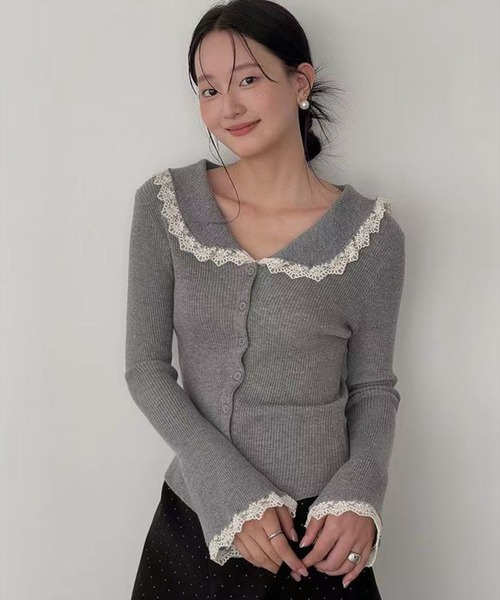 STAY MOTION（ステイモーション）の「【WEB限定】レースカラーフレアスリーブニットトップス［韓国ファッション ガーリー］≪新作≫（ニット/セーター・レディース・グレー/ブラック/イエロー・F）」の2枚目の写真