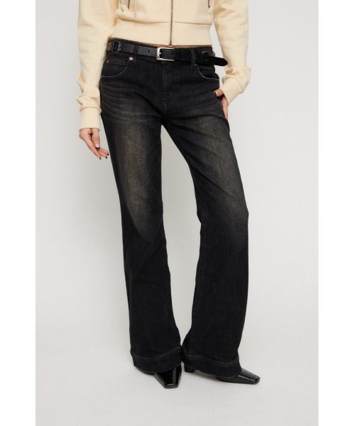 LAGUA GEM（ラグアジェム）の「LEDA LOW WAIST FLARE デニム（デニムパンツ・レディース・ブルー/ブラック・22inch/23inch/24inch/25inch/26inch）」の2枚目の写真