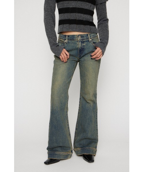 LAGUA GEM（ラグアジェム）の「LEDA LOW WAIST FLARE デニム（デニムパンツ・レディース・ブルー/ブラック・22inch/23inch/24inch/25inch/26inch）」の8枚目の写真