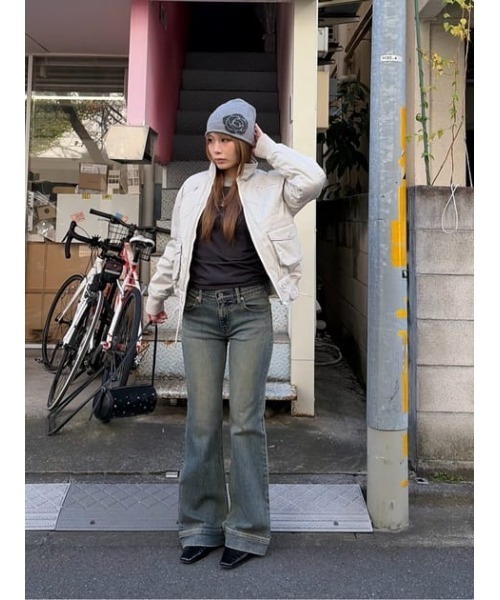 LAGUA GEM（ラグアジェム）の「LEDA LOW WAIST FLARE デニム（デニムパンツ・レディース・ブルー/ブラック・22inch/23inch/24inch/25inch/26inch）」の13枚目の写真