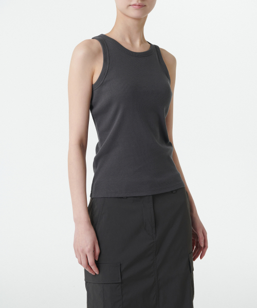 MUSINSA STANDARD WOMAN（ムシンサスタンダードウーマン）の「ウィメンズエッセンシャルタンクトップ [ガンメタル]（Tシャツ/カットソー・レディース・その他・LARGE/MEDIUM/SMALL/X-SMALL）」の3枚目の写真