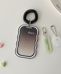 LYEON（リヨン）の「クリアウェーブデザイントレカケース/パスケース/チャーム付きトレカホルダー（ポーチ）」