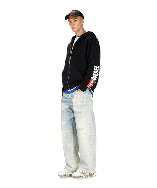 DIESEL（ディーゼル）の「メンズ ジップアップパーカー S-BOXT-ZIP-HOOD-DIV（パーカー・メンズ・ブラック・X-SMALL/X-LARGE/MEDIUM/SMALL/LARGE）」の3枚目の写真