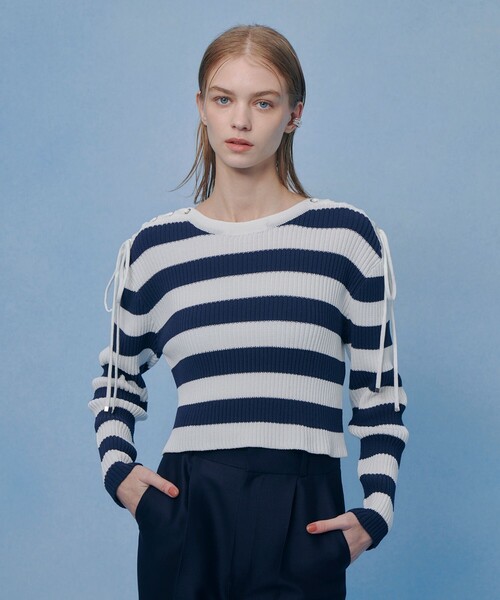 LOULOU WILLOUGHBY(ルルウィルビー)の「【LOULOU WILLOUGHBY】レースアップショルダープルオーバー(ニット/セーター・レディース・レッド系その他/ダークブルー/オフホワイト・2)」の22枚目の写真