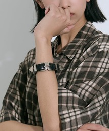 TOGA PULLA | 【TOGA PULLA/トーガプルラ】Double buckle concho bangle/ダブルバックルコンチョバングル(バングル/リストバンド)