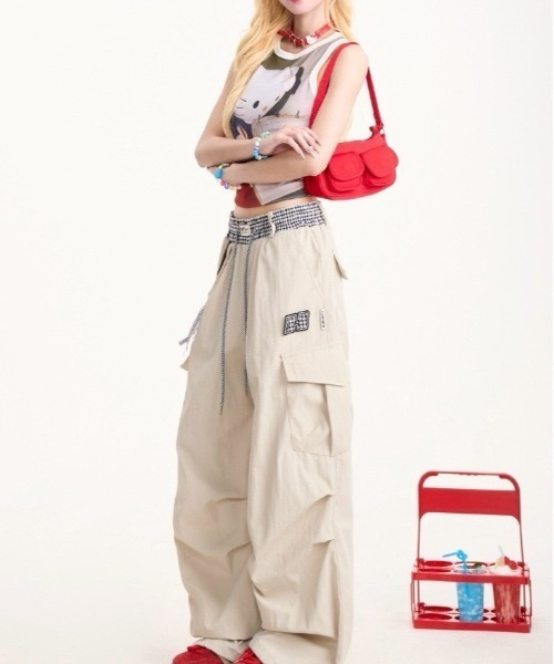 almo（アルモ）の「【LAMPOON】レイヤードウエストカーゴパンツ（カーゴパンツ・レディース・ベージュ/ブラック・SMALL/LARGE/MEDIUM）」の5枚目の写真