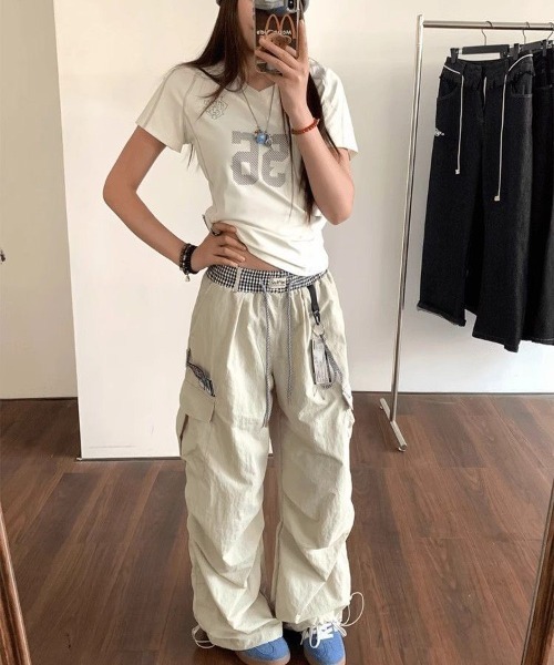 almo（アルモ）の「【LAMPOON】レイヤードウエストカーゴパンツ（カーゴパンツ・レディース・ベージュ/ブラック・SMALL/LARGE/MEDIUM）」の8枚目の写真