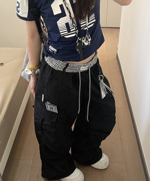 almo（アルモ）の「【LAMPOON】レイヤードウエストカーゴパンツ（カーゴパンツ・レディース・ベージュ/ブラック・SMALL/LARGE/MEDIUM）」の15枚目の写真