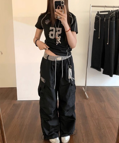 almo（アルモ）の「【LAMPOON】レイヤードウエストカーゴパンツ（カーゴパンツ・レディース・ベージュ/ブラック・SMALL/LARGE/MEDIUM）」の16枚目の写真