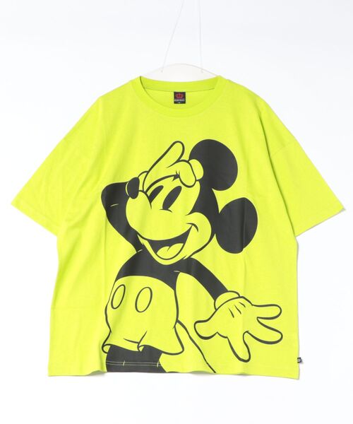 Disney(ディズニー)の「親子お揃い ディズニー WEB限定 BIGフェイスTシャツ 1329A(Tシャツ/カットソー・レディース・その他9/ブラック×レッド/ホワイト×ブルー/その他26・ユニセックスS/ユニセックスM/ユニセックスL/ユニセックスXL)」の6枚目の写真