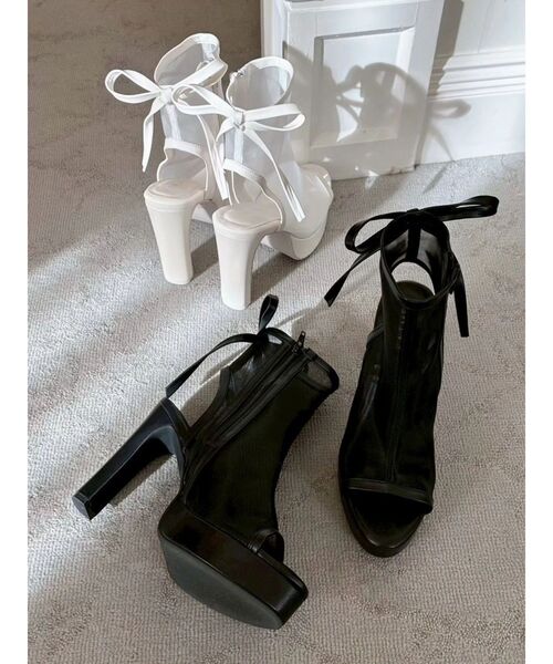 EATME（イートミー）の「BACKリボンシアーブーツサンダル（サンダル・レディース・ブラック/アイボリー・L/M/S）」の5枚目の写真