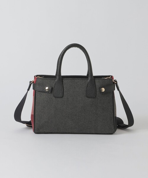 BLUE LABEL CRESTBRIDGE(ブルーレーベルクレストブリッジ)の「ロゴプリントハトメミドルトート(ハンドバッグ・レディース・オフホワイト/ブラック・FREE)」の14枚目の写真