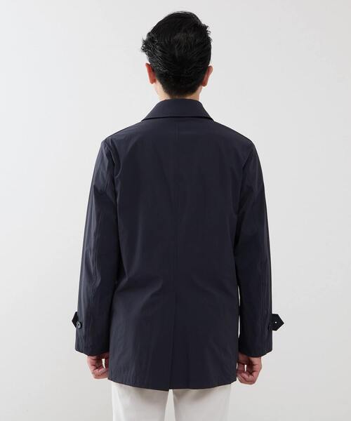 MEN'S MELROSE(メンズメルローズ)の「《WEB限定》4WAYクロスバルカラーコート | 軽量 / 撥水 / ストレッチ / 防シワ(ステンカラーコート・メンズ・ベージュ/ネイビー・3/4/5)」の5枚目の写真
