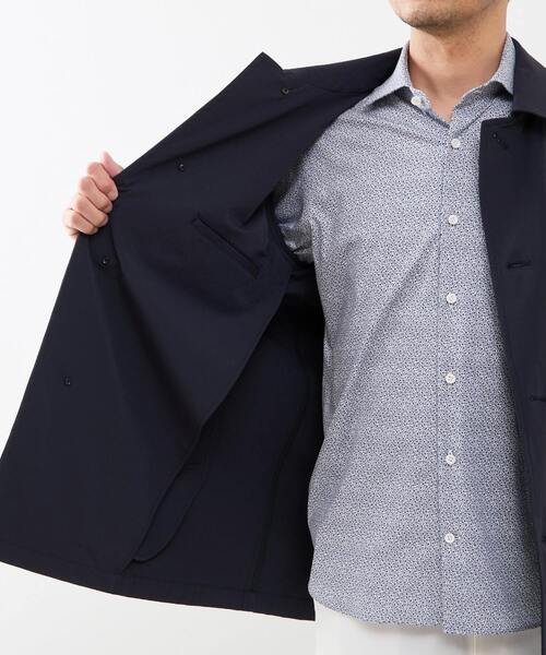 MEN'S MELROSE(メンズメルローズ)の「《WEB限定》4WAYクロスバルカラーコート | 軽量 / 撥水 / ストレッチ / 防シワ(ステンカラーコート・メンズ・ベージュ/ネイビー・3/4/5)」の9枚目の写真