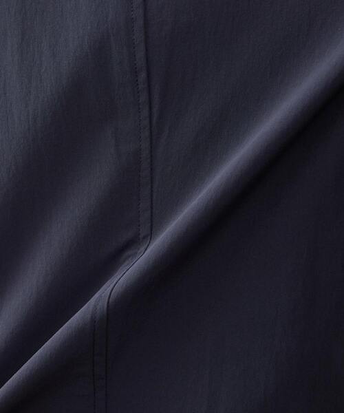 MEN'S MELROSE(メンズメルローズ)の「《WEB限定》4WAYクロスバルカラーコート | 軽量 / 撥水 / ストレッチ / 防シワ(ステンカラーコート・メンズ・ベージュ/ネイビー・3/4/5)」の13枚目の写真