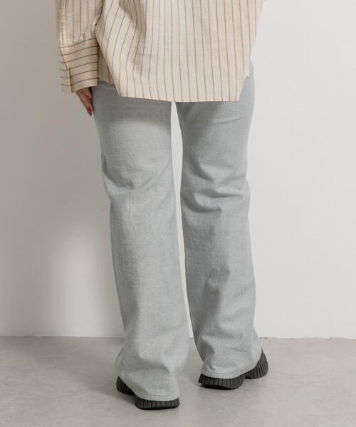 THE GOODLAND MARKET(ザグッドランドマーケット)の「ザ グッドランド マーケット RE DENIM SEMI FLARE PANTS(デニムパンツ・レディース・ライトインディゴブルー・4/3/2/1)」の13枚目の写真