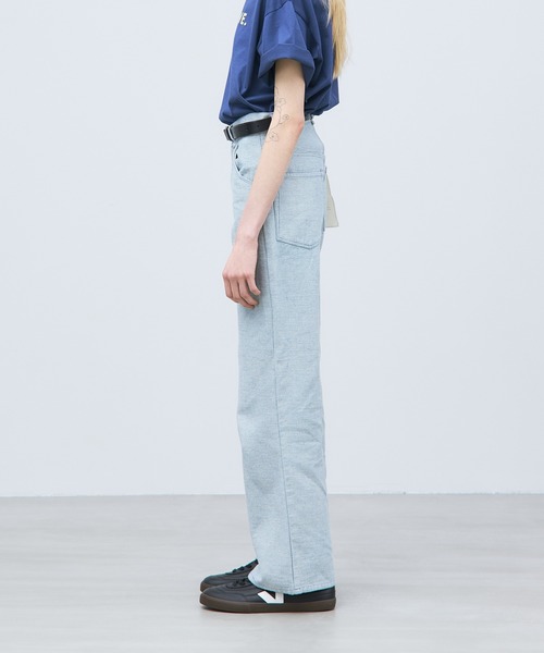 THE GOODLAND MARKET（ザグッドランドマーケット）の「ザ グッドランド マーケット　RE DENIM SEMI FLARE PANTS（デニムパンツ・レディース・ライトインディゴブルー・4/3/2/1）」の18枚目の写真