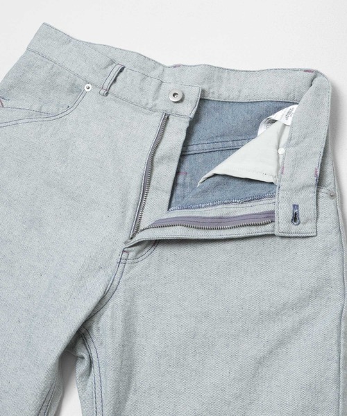 THE GOODLAND MARKET（ザグッドランドマーケット）の「ザ グッドランド マーケット　RE DENIM SEMI FLARE PANTS（デニムパンツ・レディース・ライトインディゴブルー・4/3/2/1）」の12枚目の写真