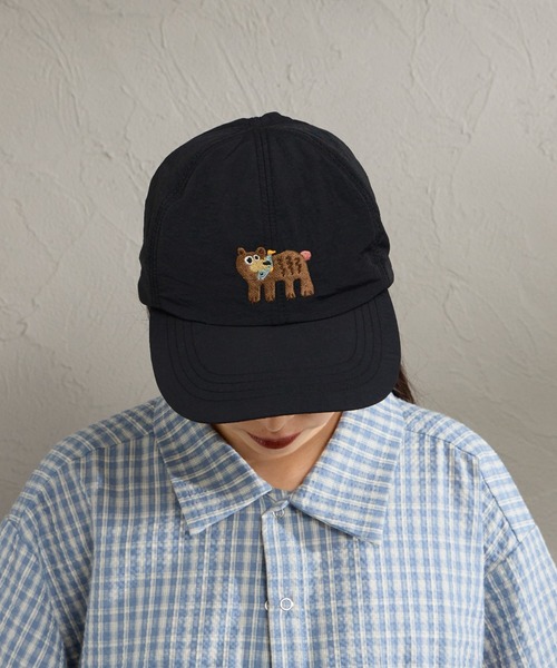 halo commodity（ハロ　コモディティー）の「【WEB限定】[HALO COMMODITY/ハロコモディティー] KUMA 刺繍6パネルキャップ（キャップ・レディース・キナリ/グレー/ブラック・F）」の15枚目の写真