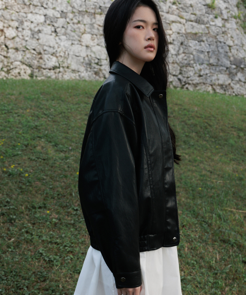 DEHEVE（デヘヴェ）の「Back Logo Leather Jacket [Black]（ライダースジャケット・レディース・ブラック・FREE）」の3枚目の写真