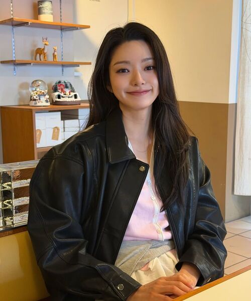 DEHEVE（デヘヴェ）の「Back Logo Leather Jacket [Black]（ライダースジャケット・レディース・ブラック・FREE）」の13枚目の写真