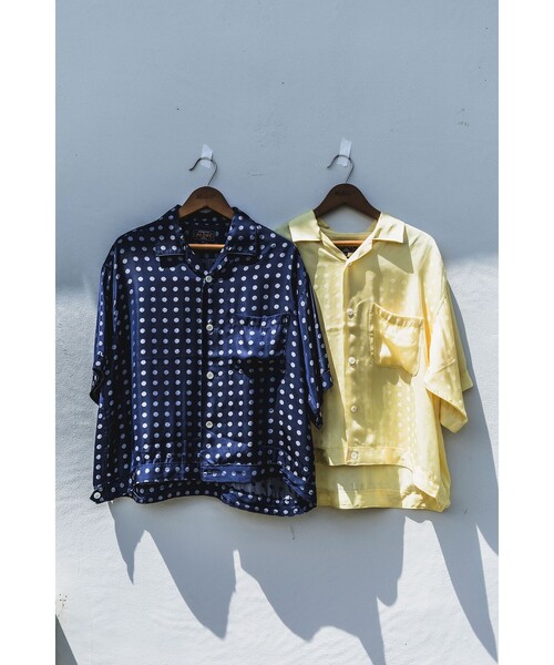 BEAMS PLUS(ビームスプラス)の「Cabana-SHT Cupro Dot Pattern(シャツ/ブラウス・メンズ・イエロー/ネイビー・MEDIUM/LARGE/X-LARGE/SMALL)」の3枚目の写真