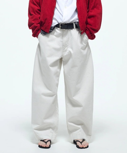 URU（ウル）の「WIDE PANTS（チノパンツ・メンズ・ブラック/ホワイト・1/2）」の3枚目の写真